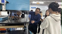 修理超聲波焊接機(jī)：告訴你一個(gè)簡(jiǎn)單的修理方案